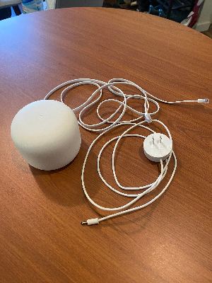 Selling misc tech - bluetooth headphones (brand new), battery, router 4