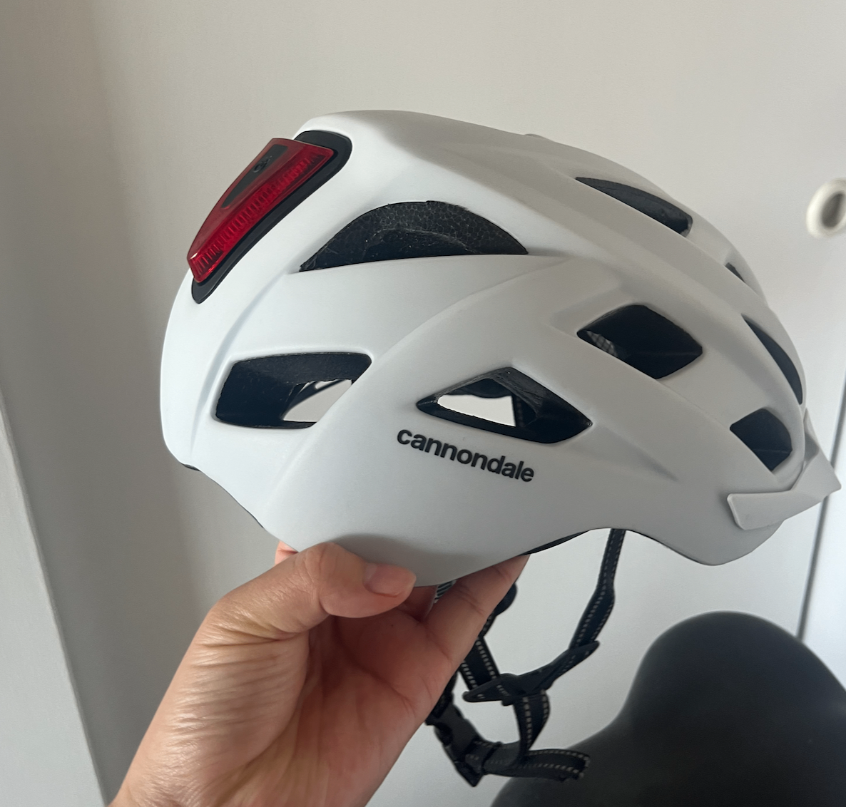 Barely used E-Bike/Helmet/Bike Light for Sale 3