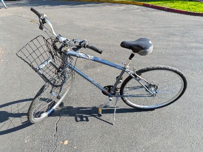 Commuter bike with front basket  $190 1