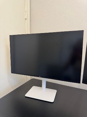 27" Dell 4K Monitor (2x) 3