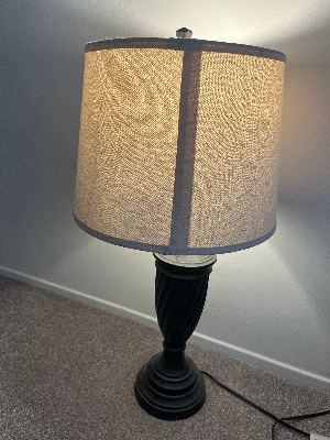 Classic Table Lamp with Fabric Shade – Great Condition 1