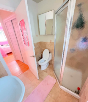 Room opening in bright, beautiful, creative community house with huge yard, pool, sauna (210 ft2, private bathroom) 2
