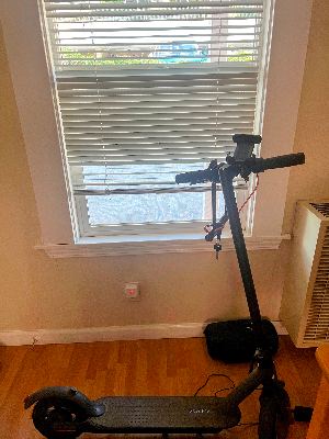 Electric Scooter w/ Bike Lock and Phone Holder 1