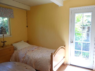 A furnished room for rent - Palo Alto Charleston Meadow Neighborhood 2
