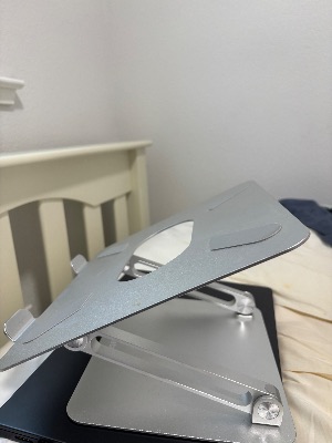 Boyata laptop stand 1