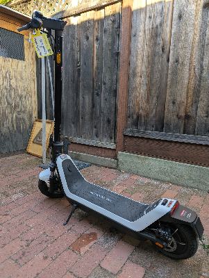 NIU KQi 300P Electric Scooter – Excellent Condition – $425 OBO 1