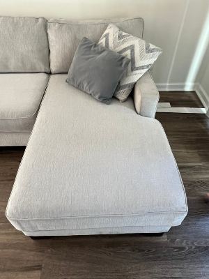 Modern L-shaped Sectional Sofa with Chaise – Light Gray 3