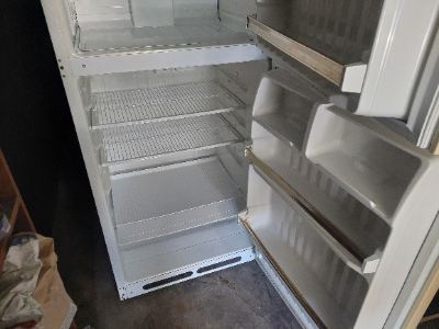 Hotpoint top-freezer refrigerator -  14 cu.ft. - $150 OBO 2
