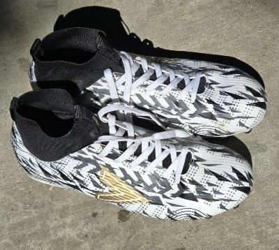 MITRE SOCCER CLEATS - WHITE/BLACK/GOLD 2