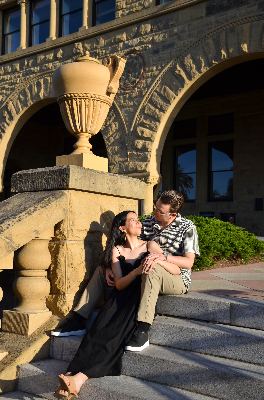 Grad Photographer at an Affordable Rate 4