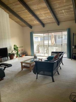 Amazing master bedroom available end of Sept (F) 3