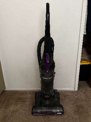 Selling Bissell vacuum - $40 OBO 1
