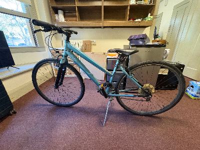 Evo Series 06 Hybrid Bike - Great Campus Bike 2