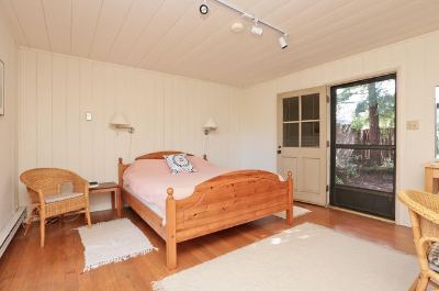 Separate entry in-law suite for lease 2
