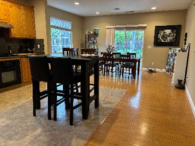 Master bedroom with private bath for female housemate, Sept 1st 2