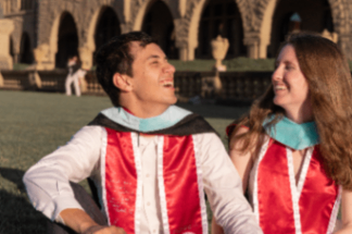 Doing Grad pictures for $50/hr 3