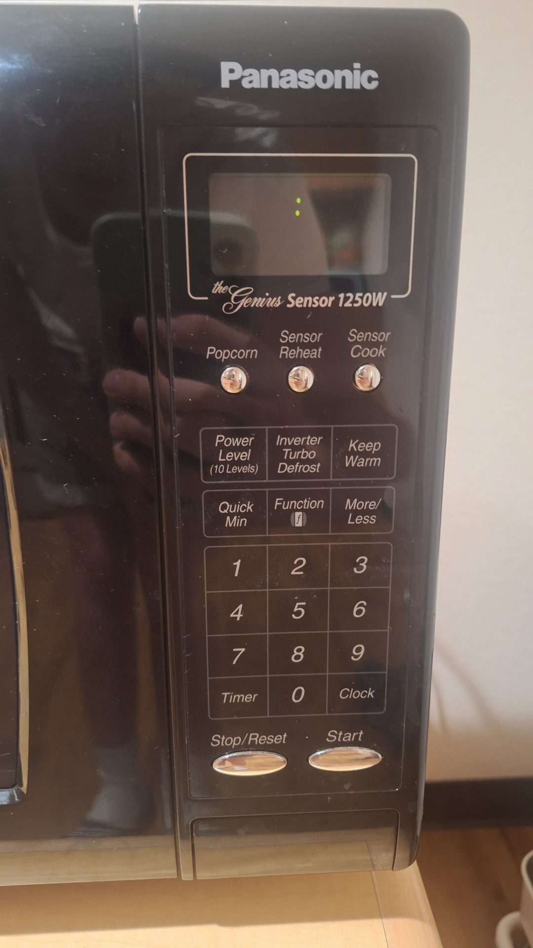 Big Microwave Oven (Panasonic Genius Sensor 1250W) 2
