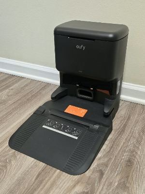 Eufy L60 Hybrid Robot Vacuum with Self Empty Station - drop off today or tomorrow only!! 3